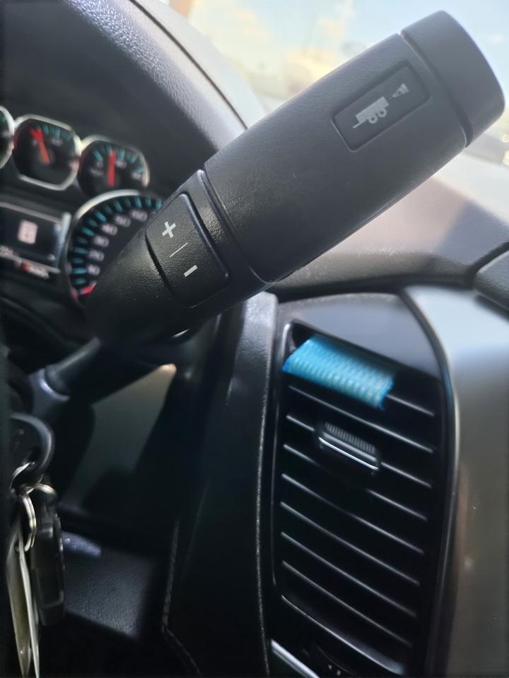 Chevrolet Suburban 4WD 4dr 1500 LT 2019