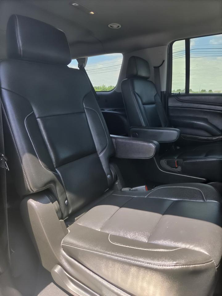 Chevrolet Suburban 4WD 4dr 1500 LT 2019