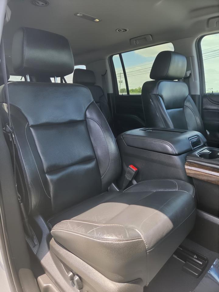 Chevrolet Suburban 4WD 4dr 1500 LT 2019