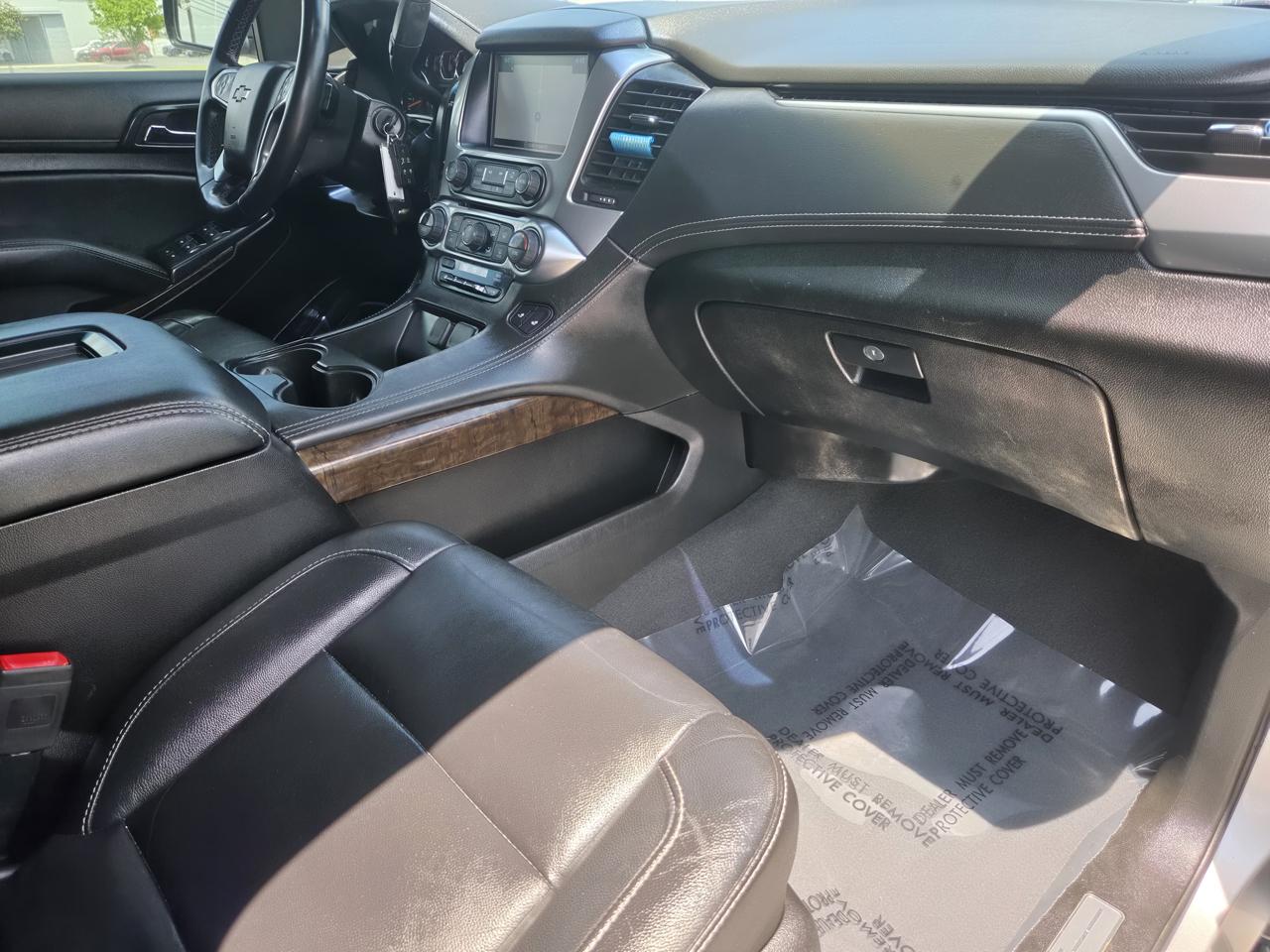 Chevrolet Suburban 4WD 4dr 1500 LT 2019