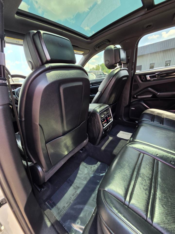 Porsche Cayenne AWD 2019