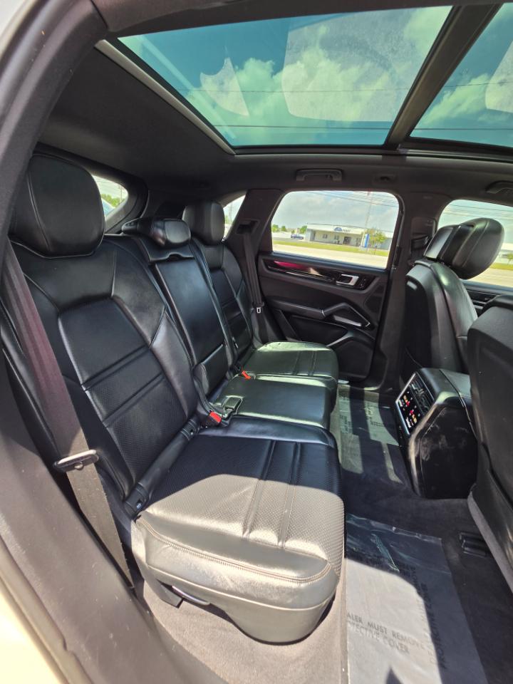 Porsche Cayenne AWD 2019