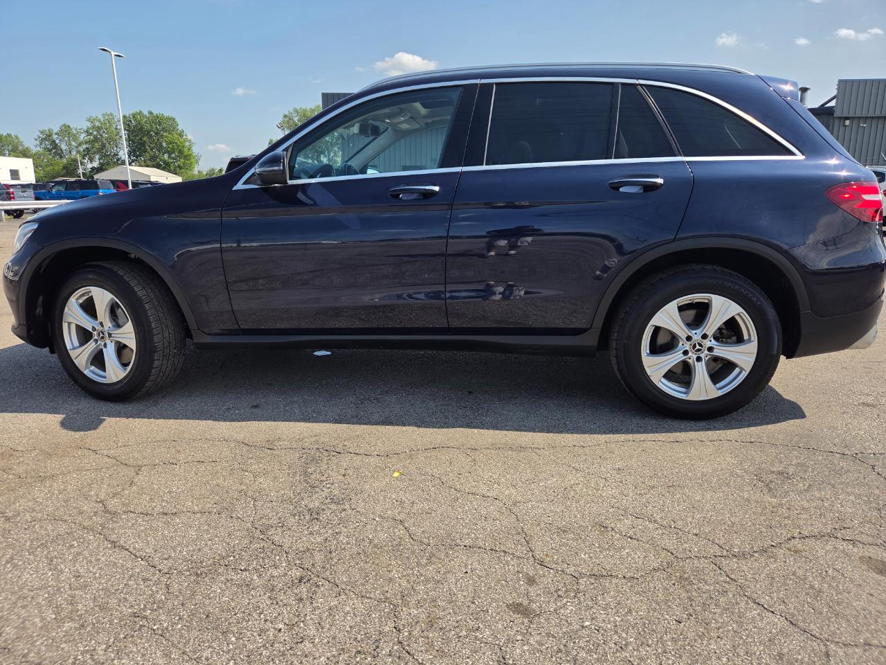 Mercedes-Benz GLC GLC 300 4MATIC SUV 2017