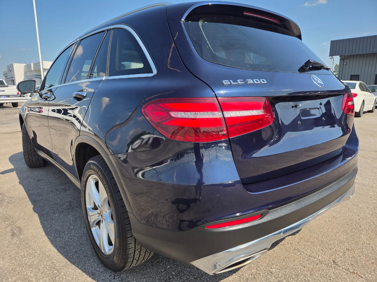Mercedes-Benz GLC GLC 300 4MATIC SUV 2017