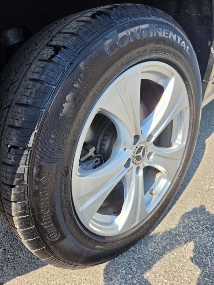 Mercedes-Benz GLC GLC 300 4MATIC SUV 2017