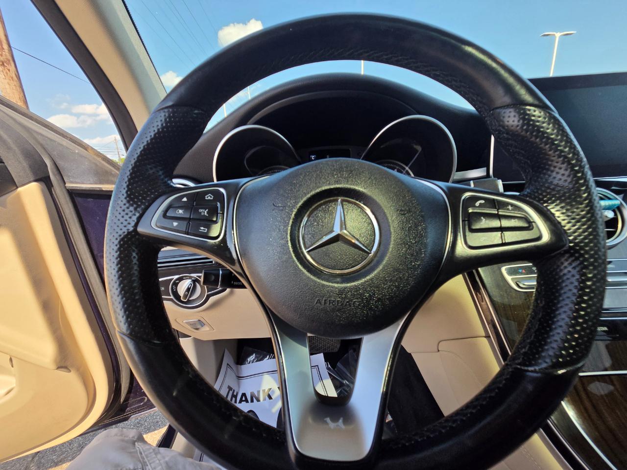 Mercedes-Benz GLC GLC 300 4MATIC SUV 2017