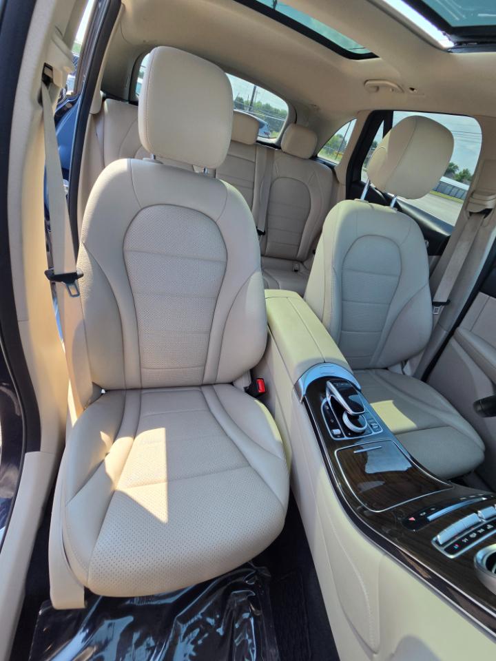 Mercedes-Benz GLC GLC 300 4MATIC SUV 2017
