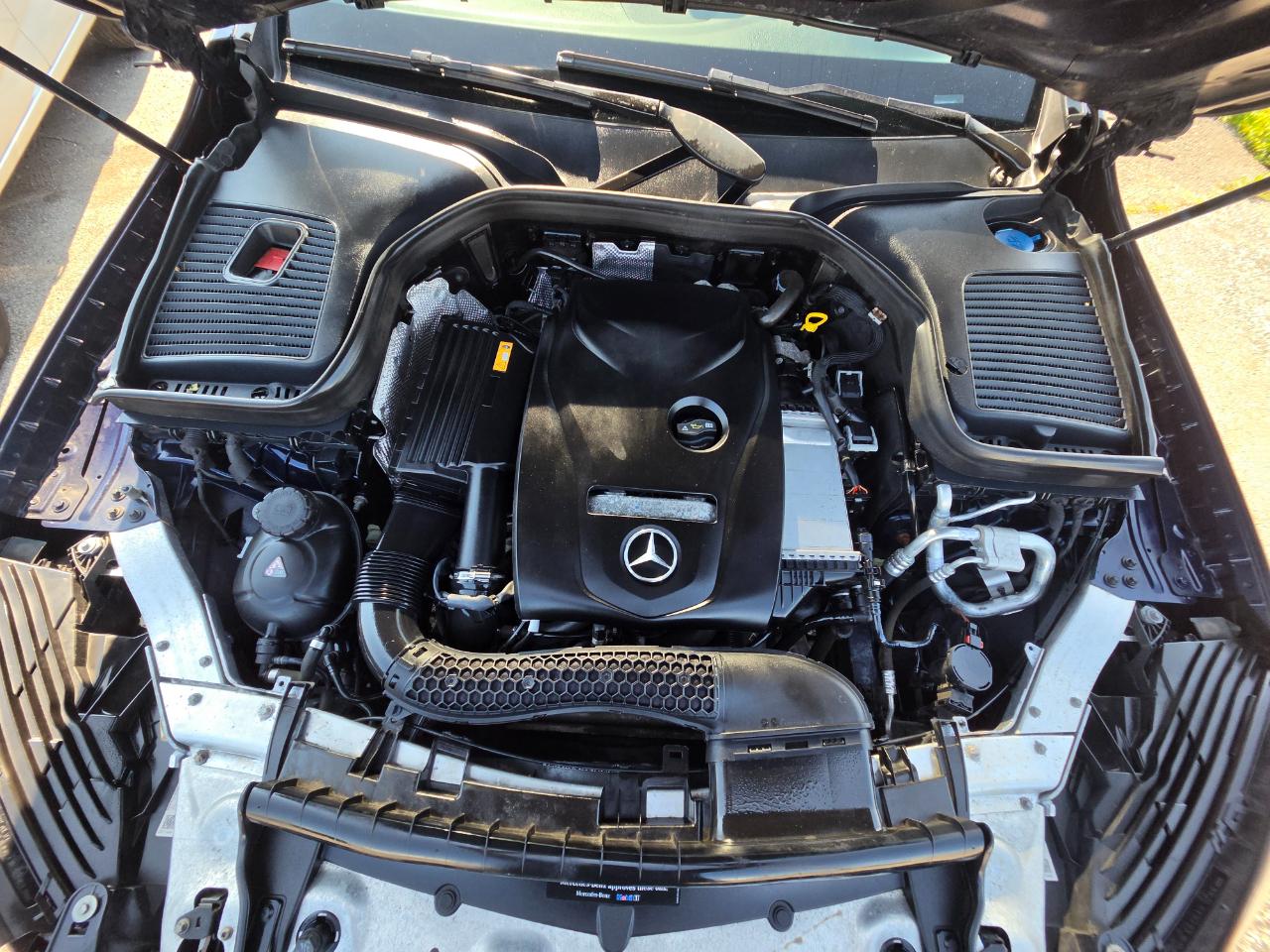 Mercedes-Benz GLC GLC 300 4MATIC SUV 2017