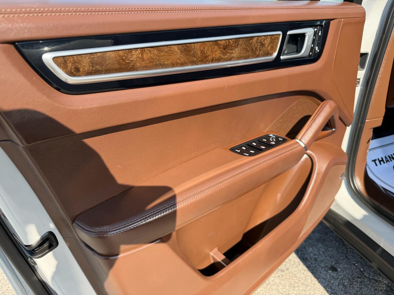 Porsche Cayenne AWD 2022