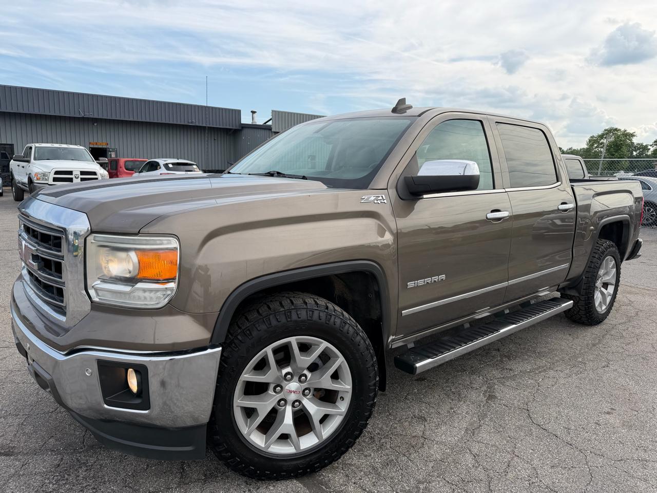 GMC Sierra 1500 4WD Crew Cab 143.5" SLT 2015