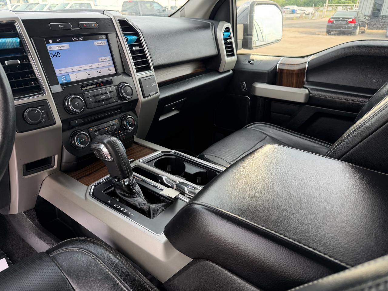 Ford F-150 Lariat 4WD SuperCrew 5.5' Box 2017