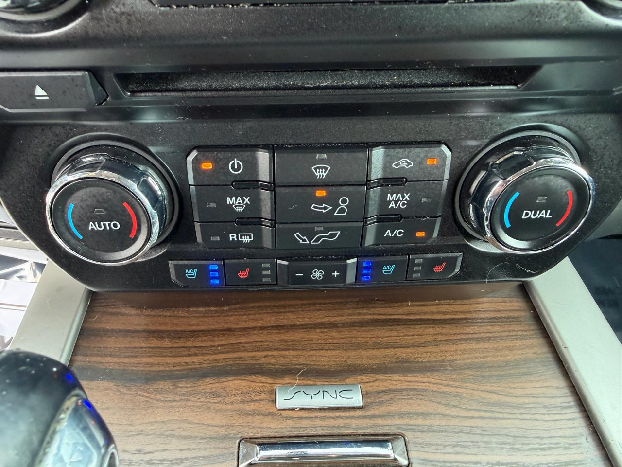 Ford F-150 Lariat 4WD SuperCrew 5.5' Box 2017