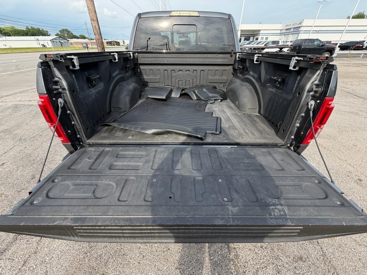 Ford F-150 Lariat 4WD SuperCrew 5.5' Box 2017