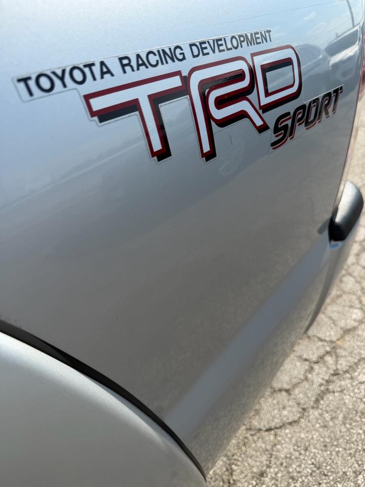 Toyota Tacoma 4WD Access V6 AT (Natl) 2011