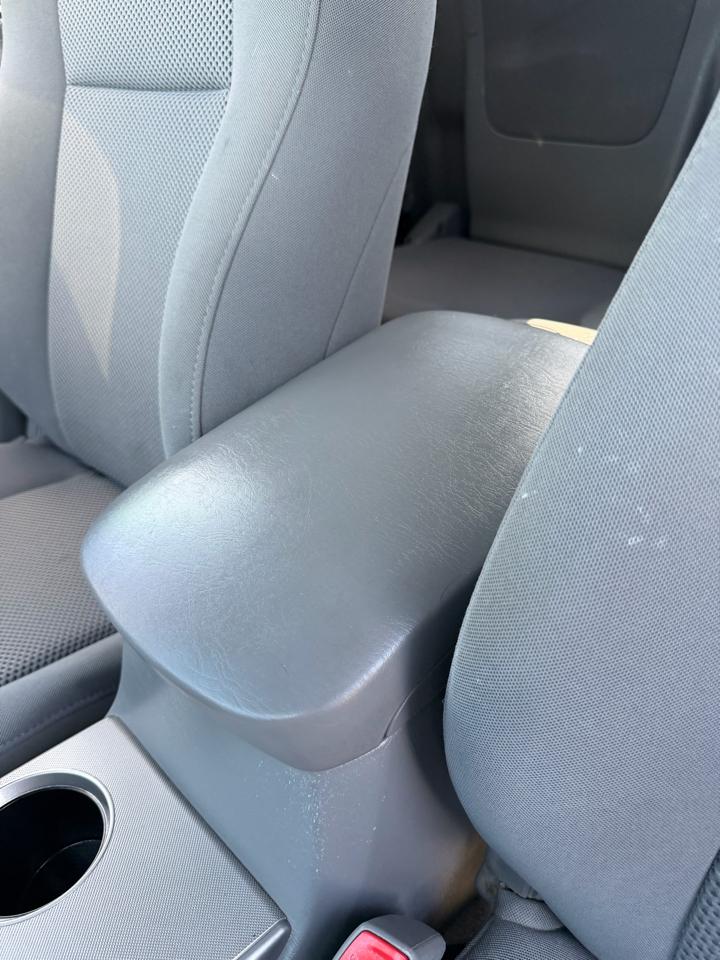 Toyota Tacoma 4WD Access V6 AT (Natl) 2011