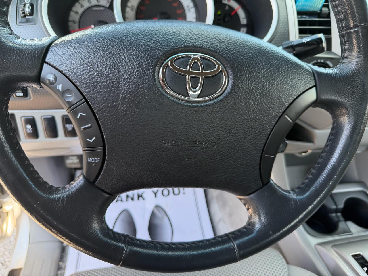 Toyota Tacoma 4WD Access V6 AT (Natl) 2011