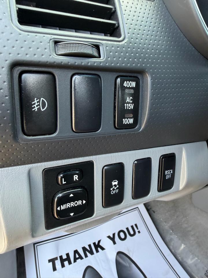 Toyota Tacoma 4WD Access V6 AT (Natl) 2011