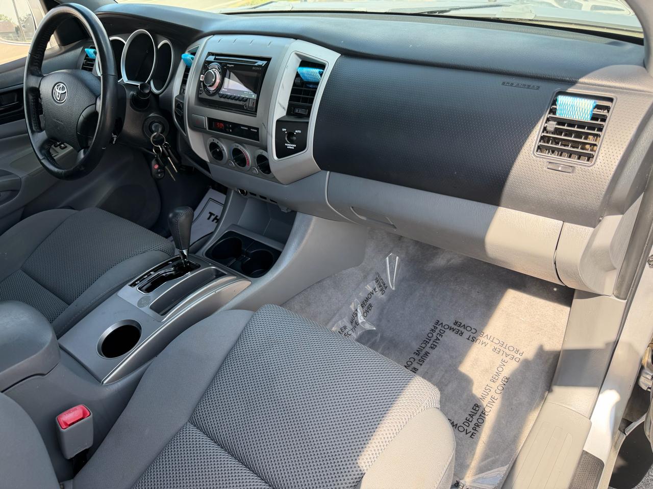 Toyota Tacoma 4WD Access V6 AT (Natl) 2011