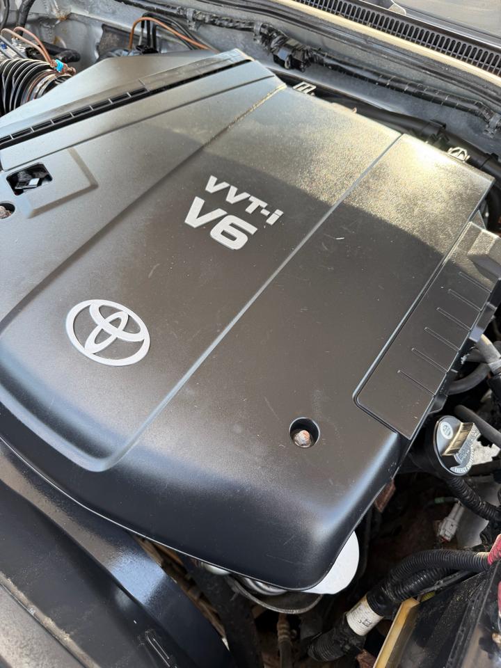 Toyota Tacoma 4WD Access V6 AT (Natl) 2011