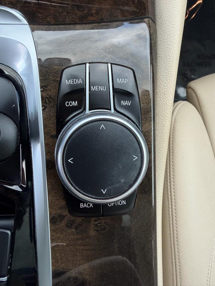 BMW 5 Series 530i xDrive Sedan 2017