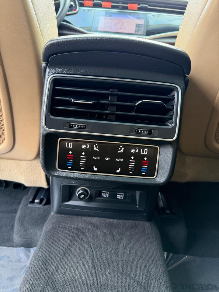 Audi Q8 Prestige 55 TFSI quattro 2019