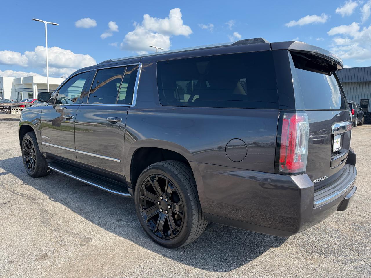 GMC Yukon XL 2WD 4dr Denali 2015