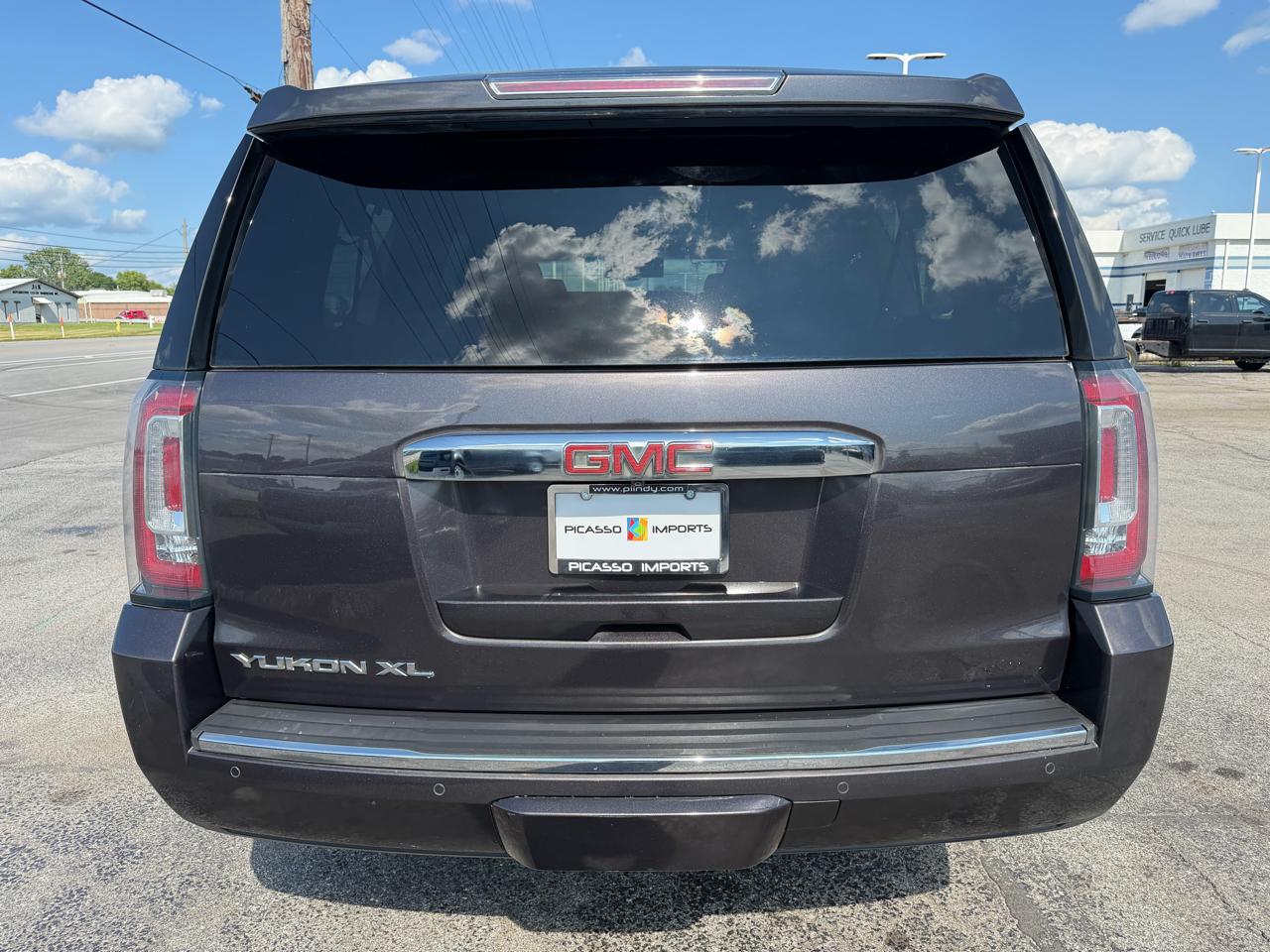 GMC Yukon XL 2WD 4dr Denali 2015