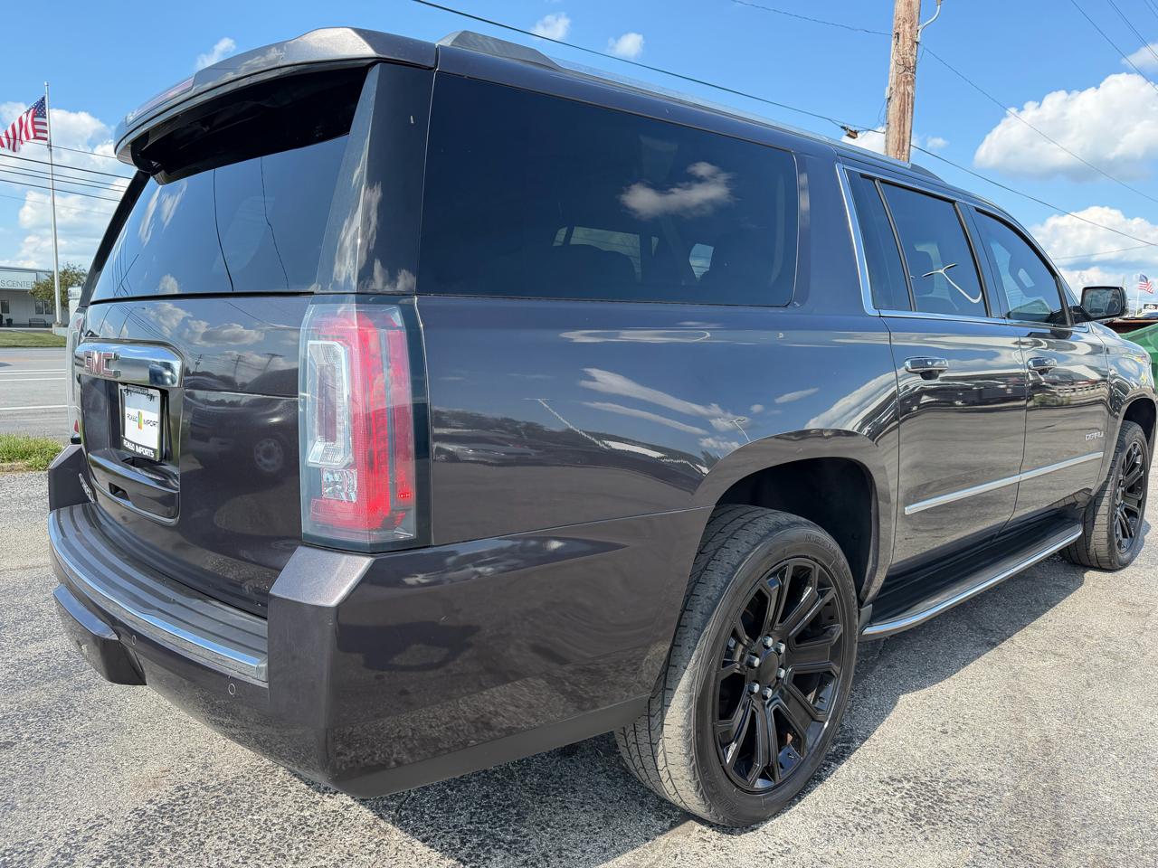 GMC Yukon XL 2WD 4dr Denali 2015