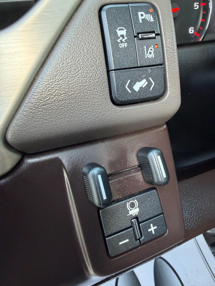 GMC Yukon XL 2WD 4dr Denali 2015