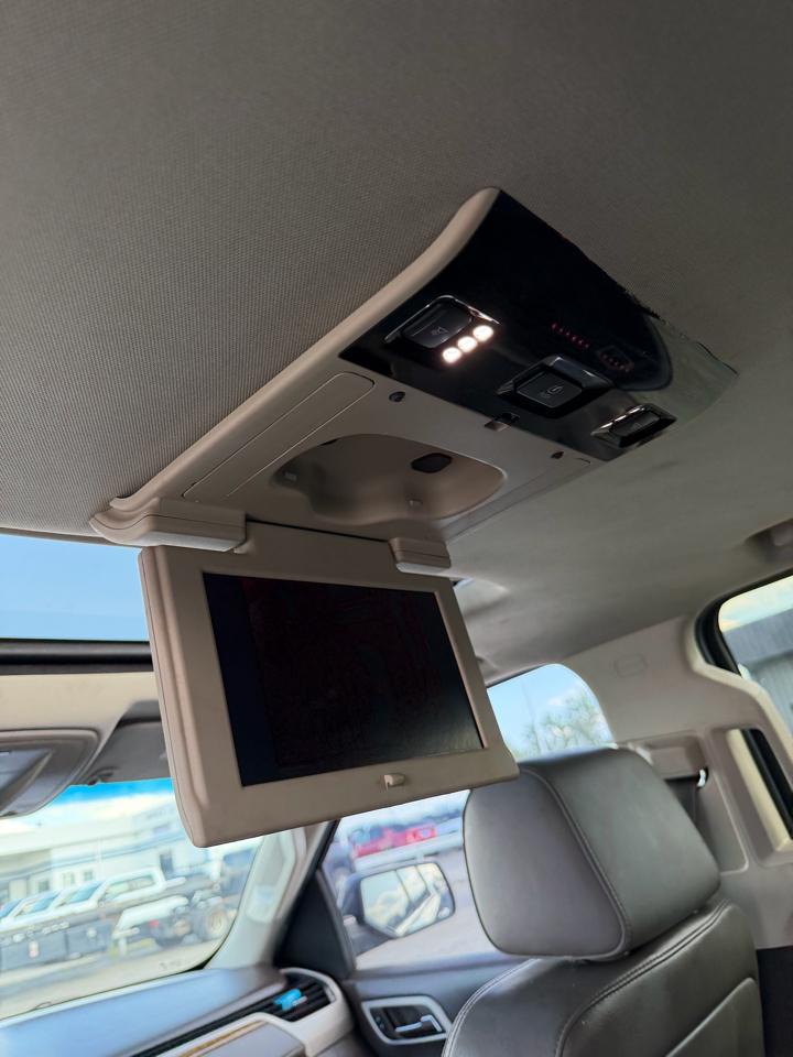 GMC Yukon XL 2WD 4dr Denali 2015