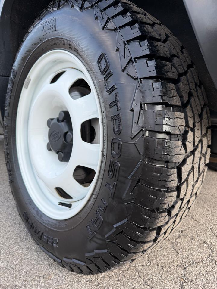 Land Rover Defender 90 S AWD 2023