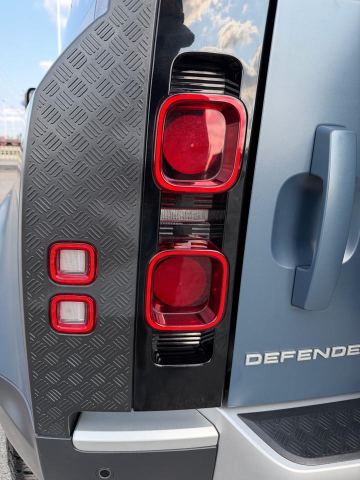 Land Rover Defender 90 S AWD 2023