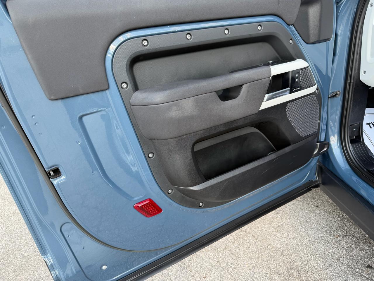 Land Rover Defender 90 S AWD 2023