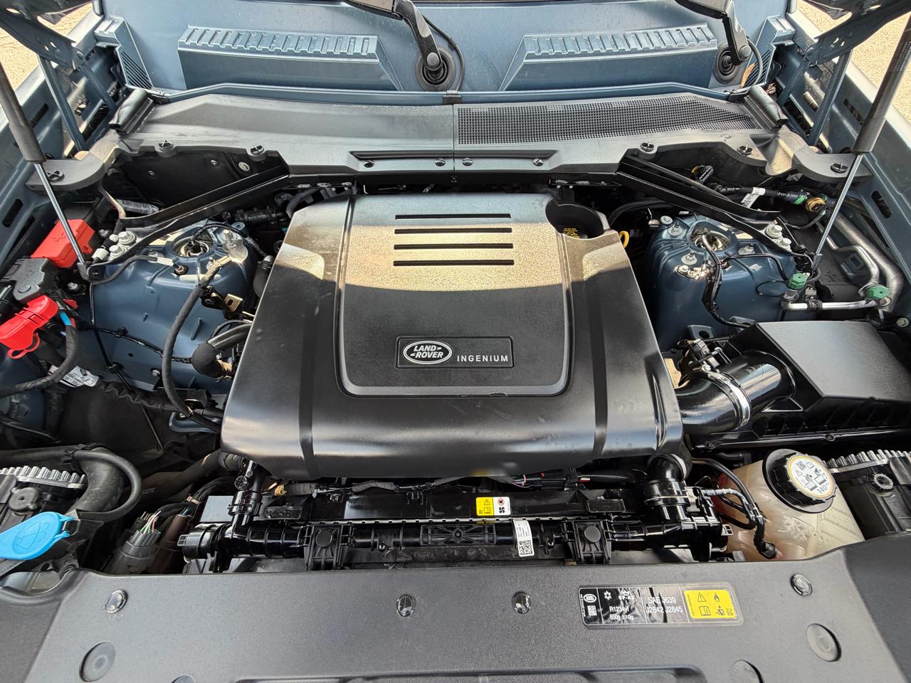 Land Rover Defender 90 S AWD 2023
