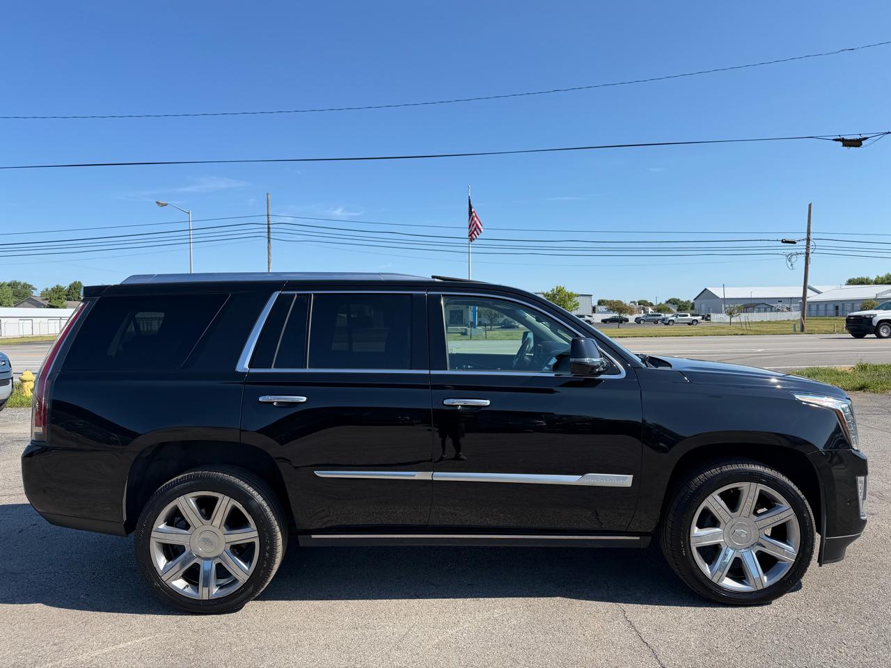 Cadillac Escalade 4WD 4dr Premium Luxury 2018