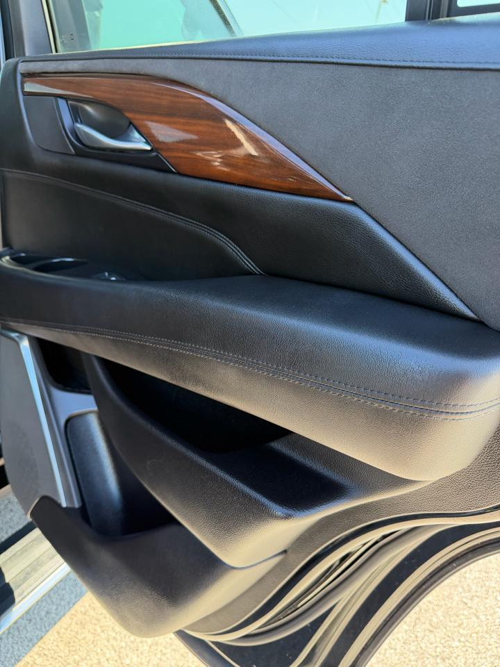 Cadillac Escalade 4WD 4dr Premium Luxury 2018