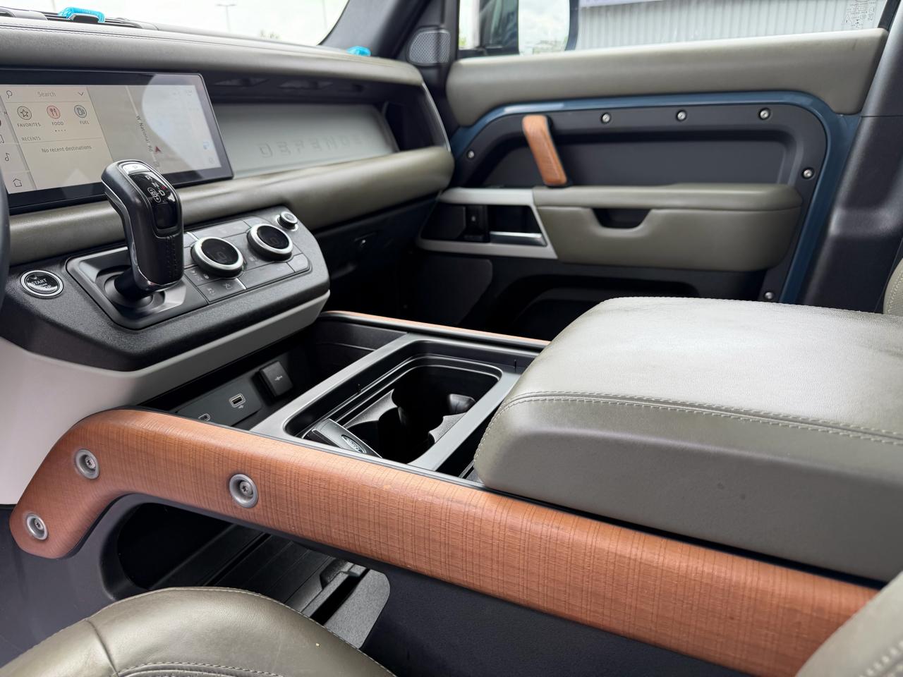 Land Rover Defender 110 First Edition AWD 2020