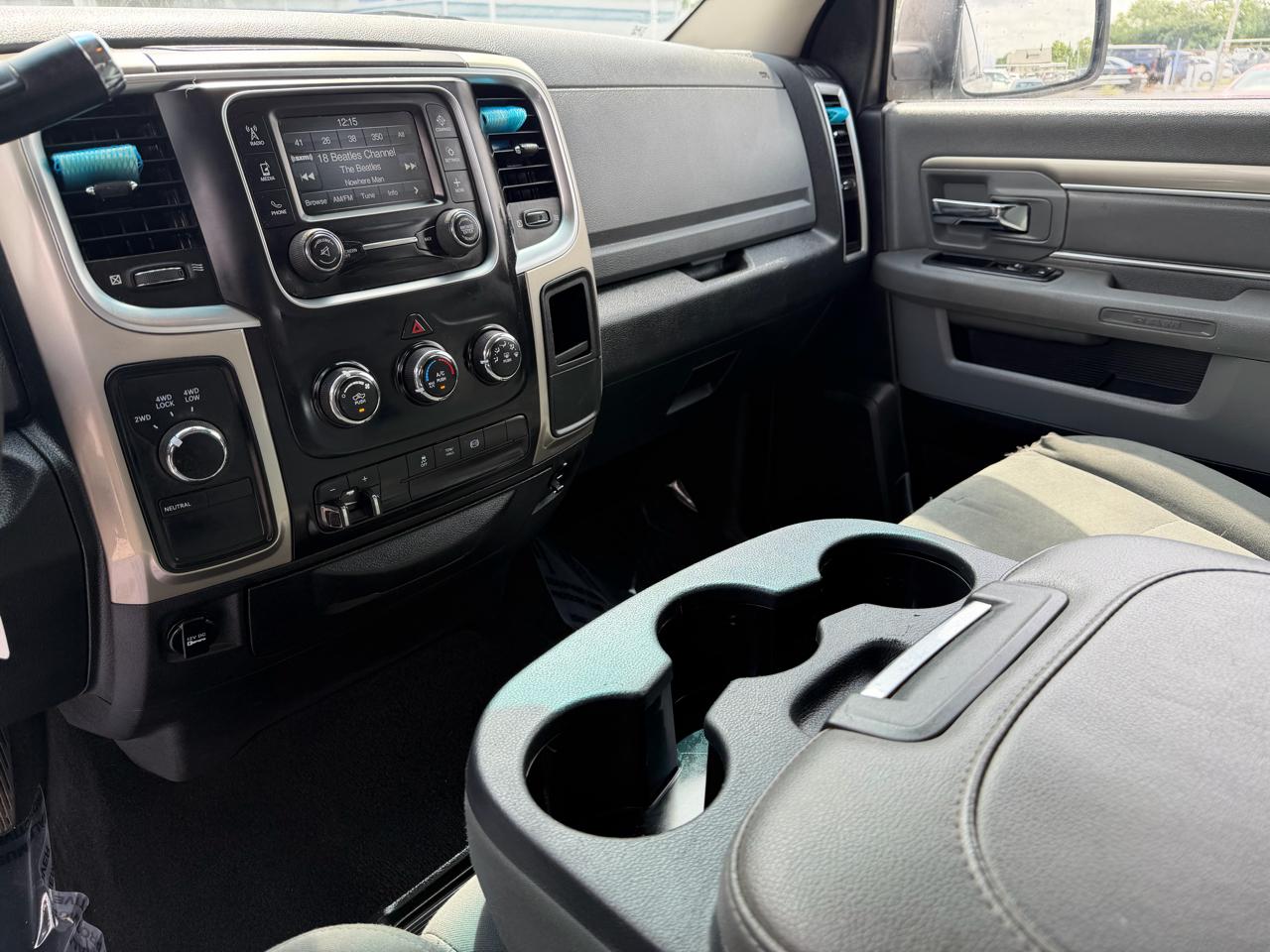 RAM 2500 4WD Crew Cab 149" SLT 2014