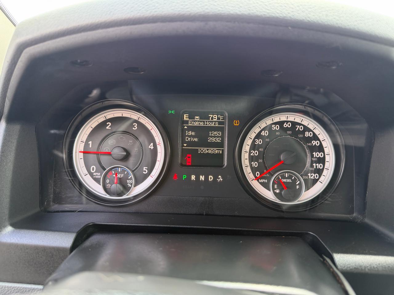 RAM 2500 4WD Crew Cab 149" SLT 2014