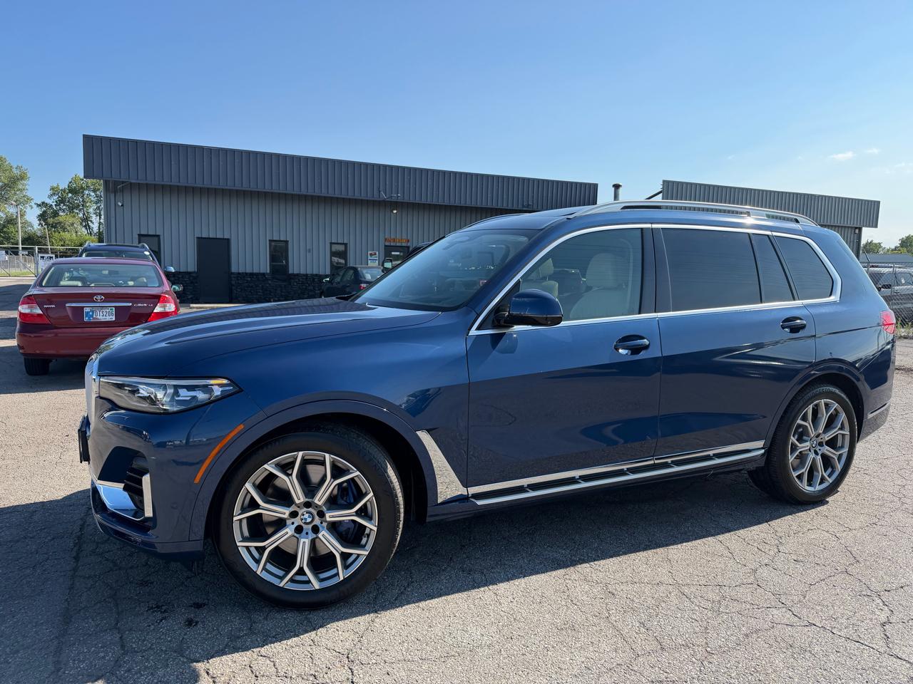BMW X7 xDrive40i Sports Activity Vehicle 2022