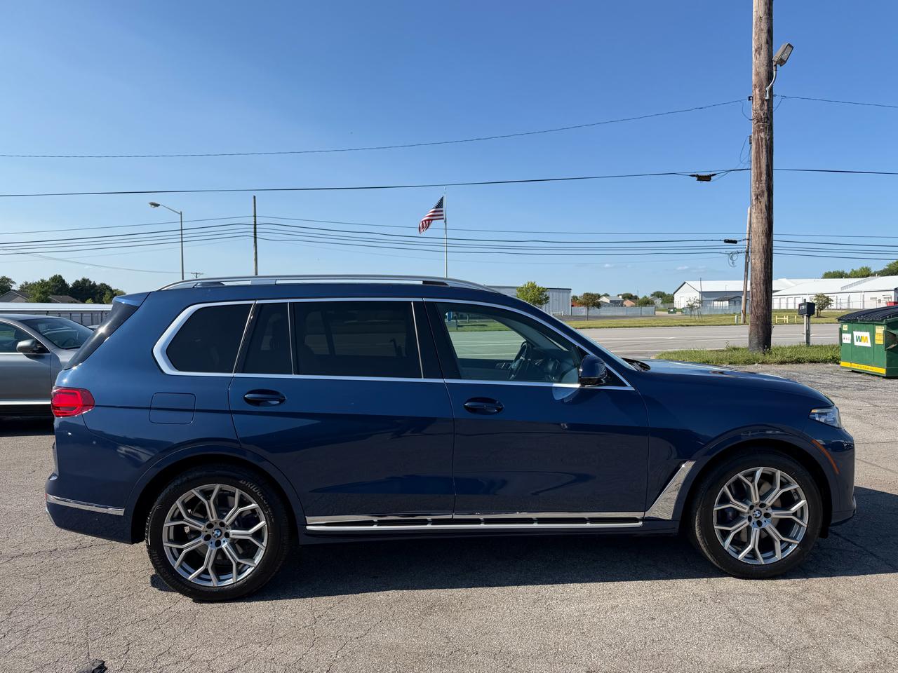 BMW X7 xDrive40i Sports Activity Vehicle 2022
