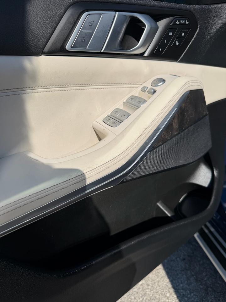 BMW X7 xDrive40i Sports Activity Vehicle 2022
