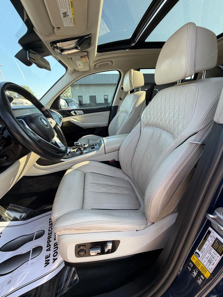 BMW X7 xDrive40i Sports Activity Vehicle 2022