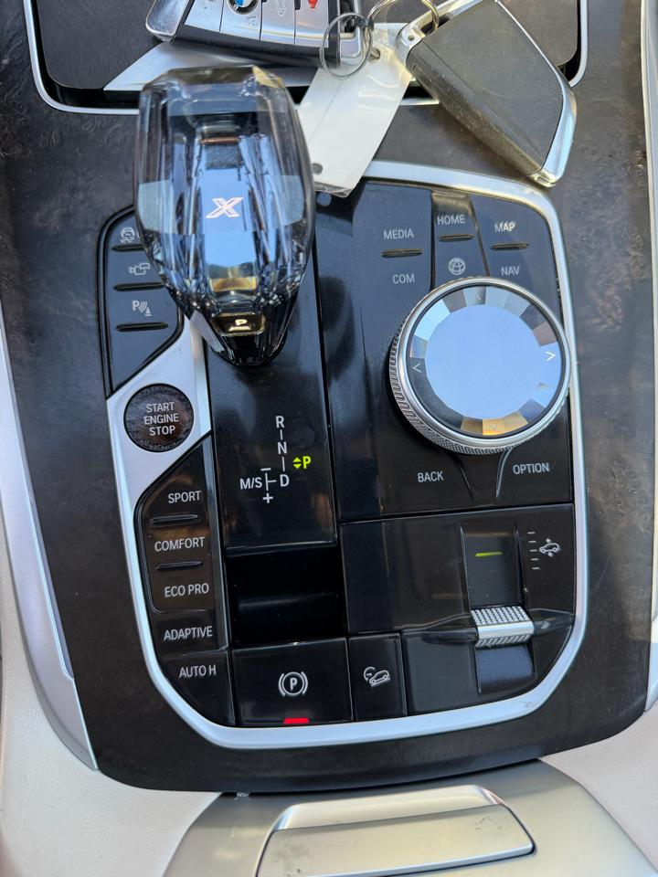 BMW X7 xDrive40i Sports Activity Vehicle 2022
