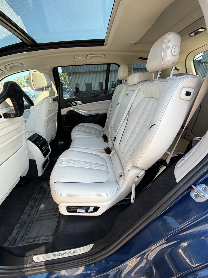 BMW X7 xDrive40i Sports Activity Vehicle 2022