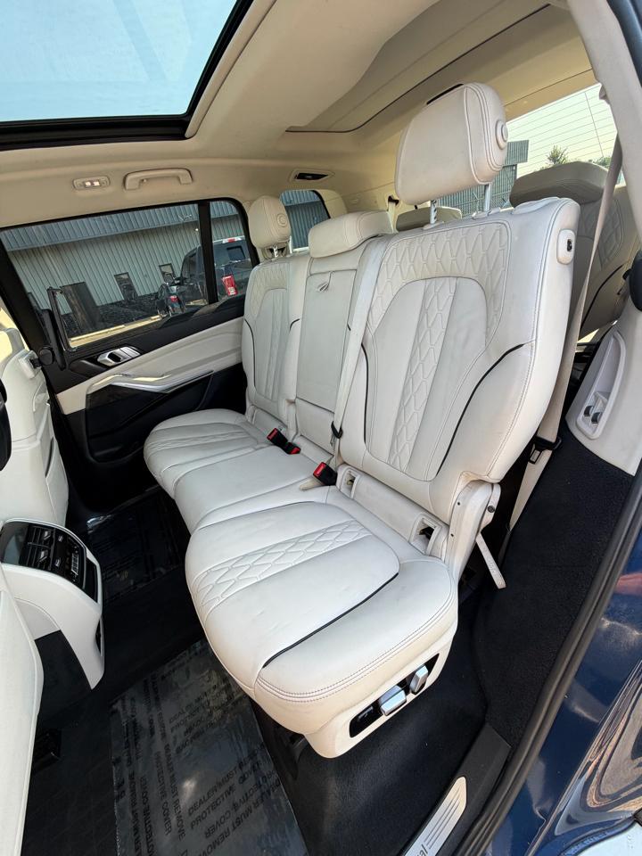 BMW X7 xDrive40i Sports Activity Vehicle 2022