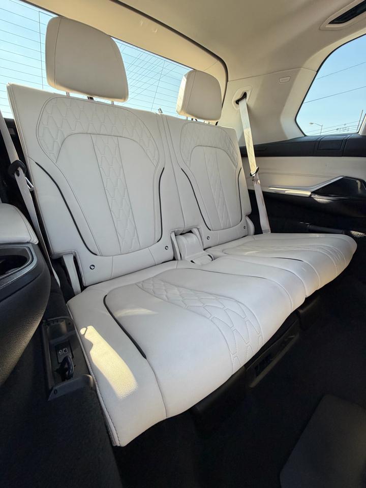 BMW X7 xDrive40i Sports Activity Vehicle 2022