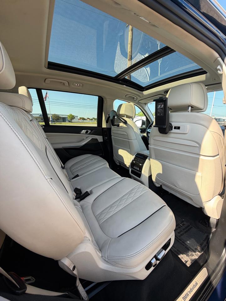 BMW X7 xDrive40i Sports Activity Vehicle 2022