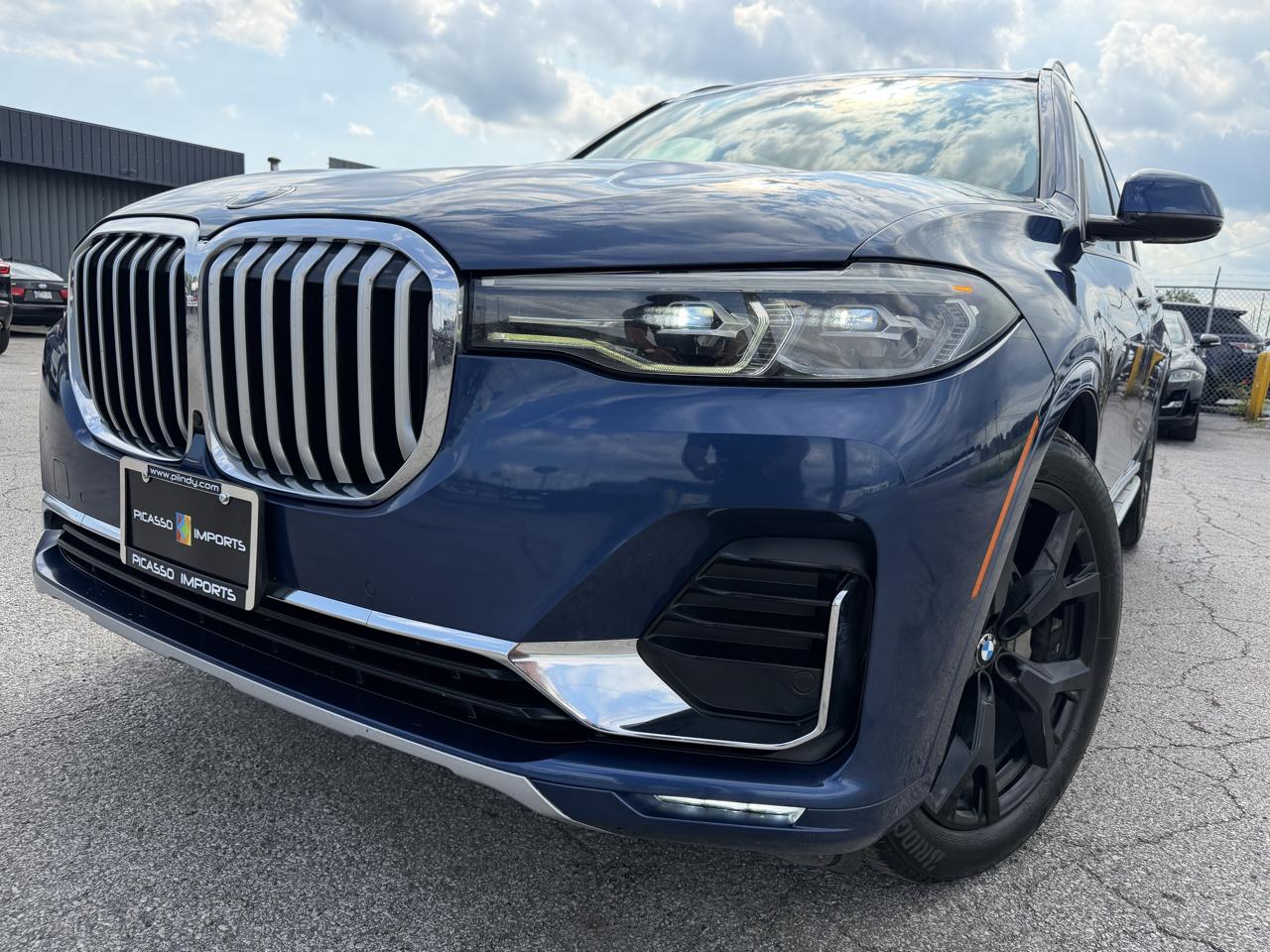 BMW X7 xDrive40i Sports Activity Vehicle 2020
