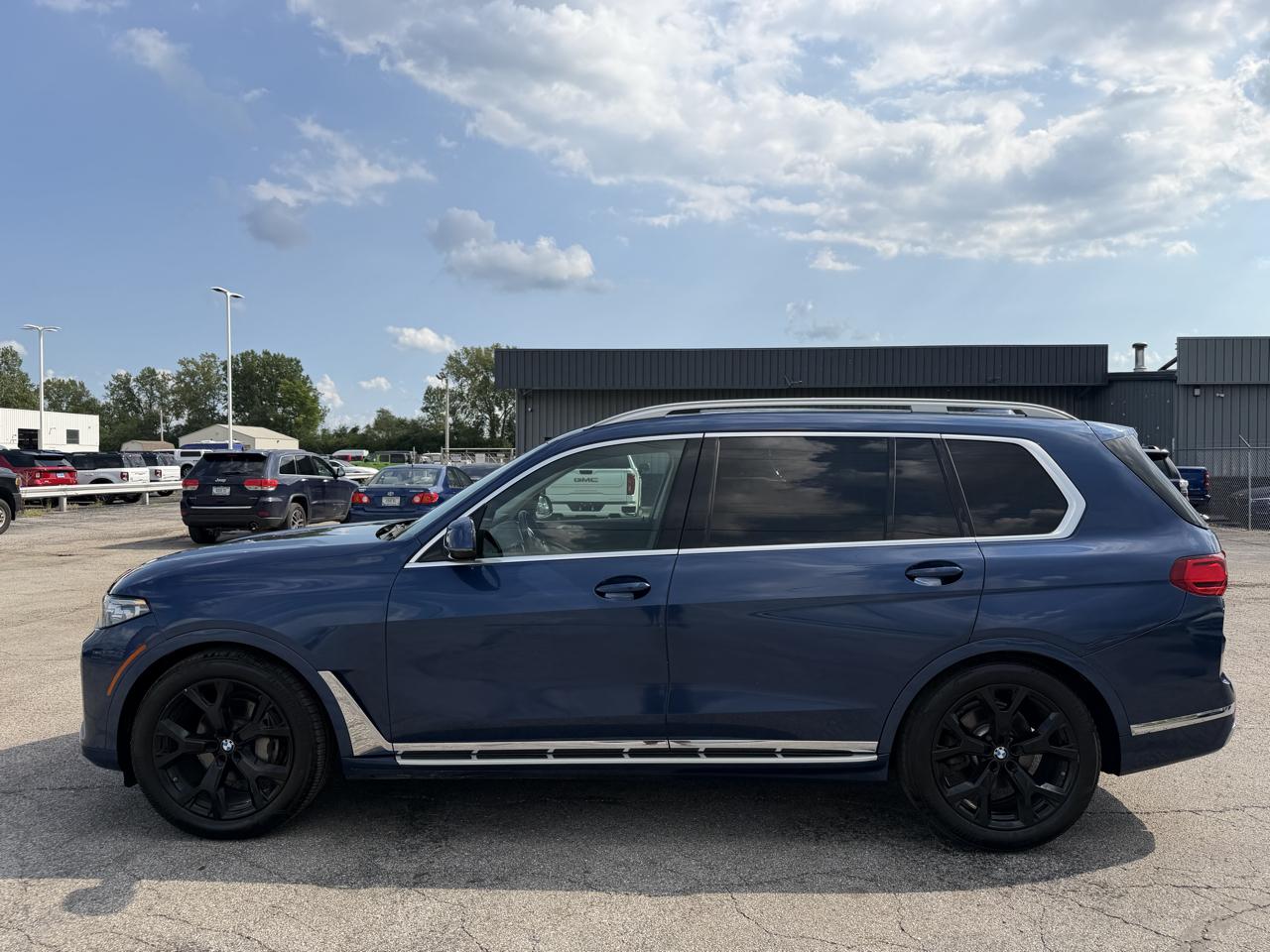 BMW X7 xDrive40i Sports Activity Vehicle 2020